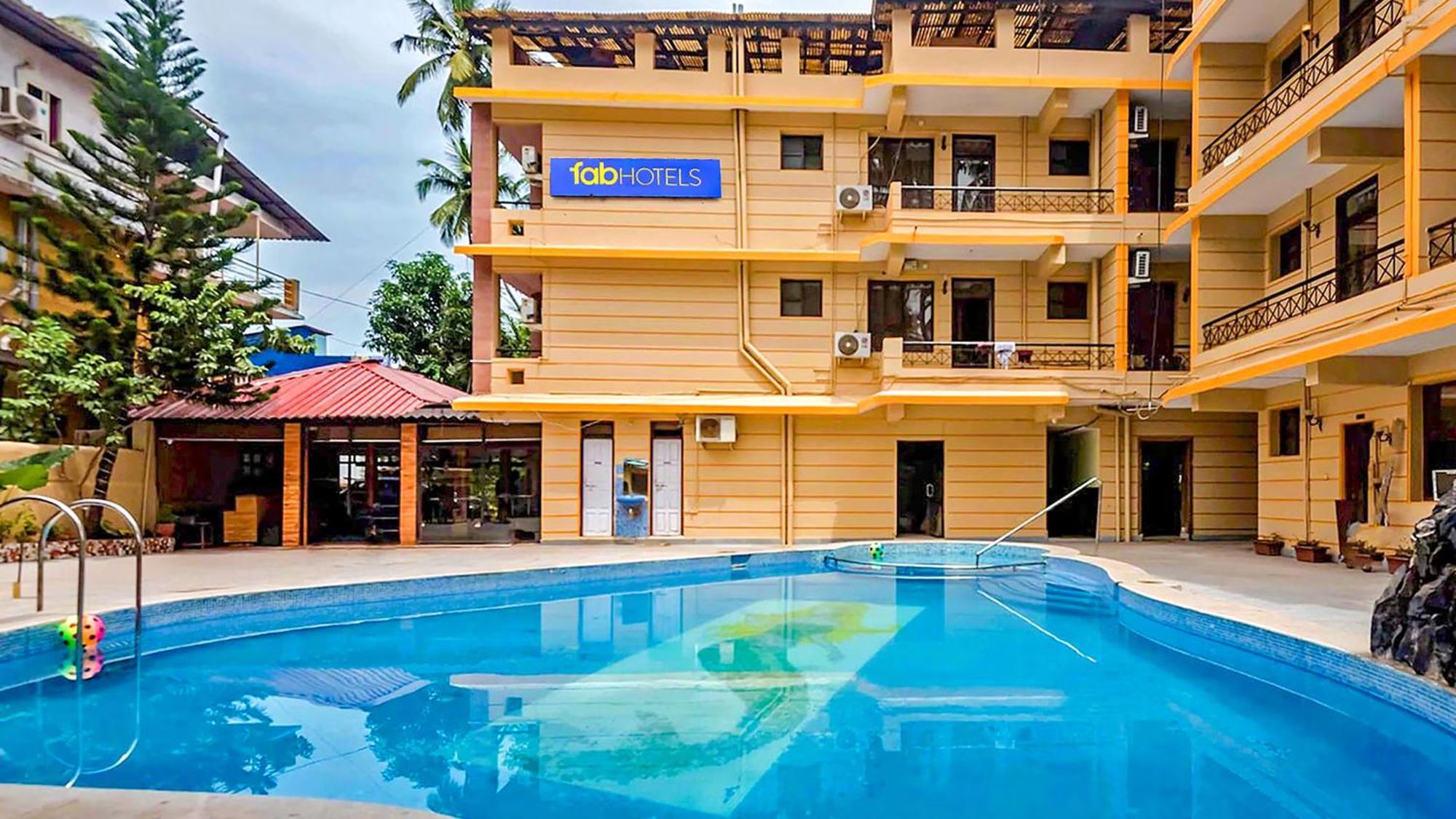 Fabhotel Kris Resort - Nr Calangute Beach Bagian luar foto